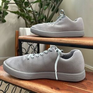 Atoms Model 000 - ideal everyday shoe